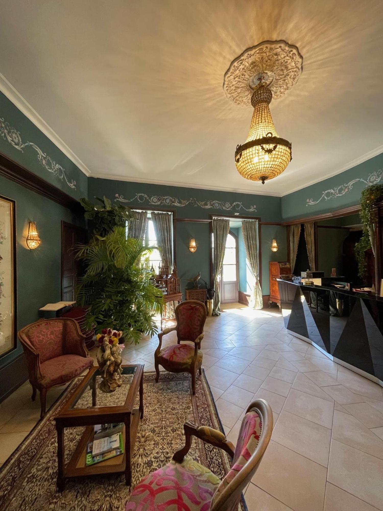 Chateau De Castel Novel Boutique Hotel Varetz Екстериор снимка